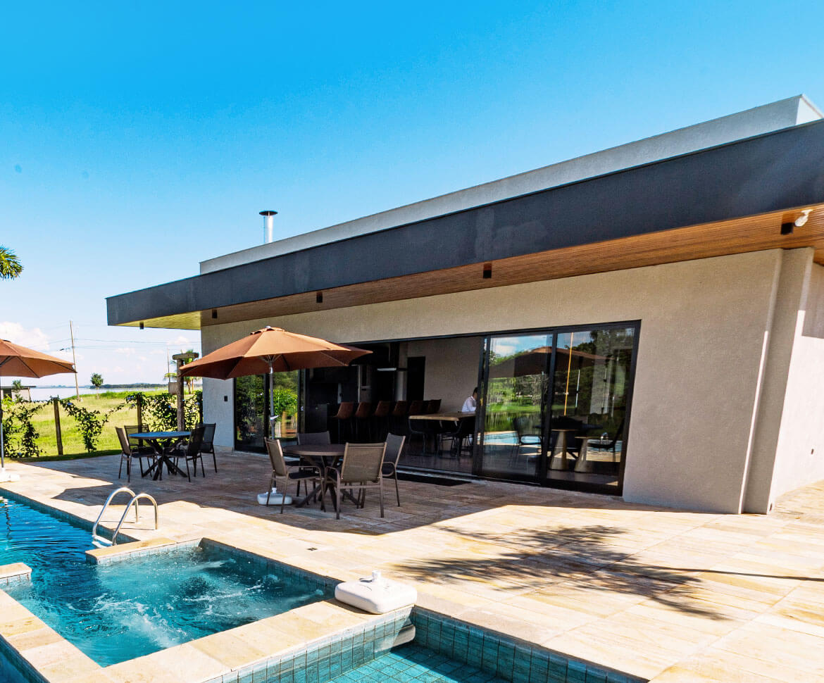 casapuntadeleste.com.br